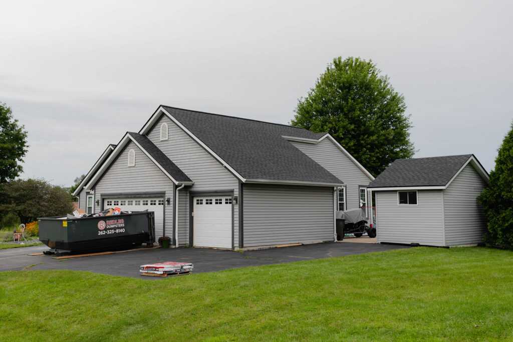 Smith Roofing Exteriors Elkhorn Delavan Burlington Wisconsin siding4
